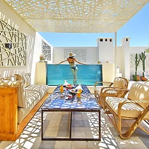 https://riad-espritbleu.essaouirahotels.net